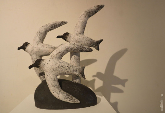 Почувствовать силу глины и уловить разные смыслы керамики можно на выставке «Свобода формы»