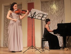 В Вологодской филармонии прошел концерт Анны Никитиной и Беллы Моисеевой