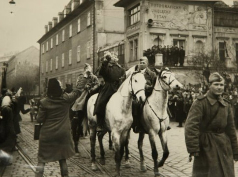4 апреля 1945 году советские войска освободили Братиславу