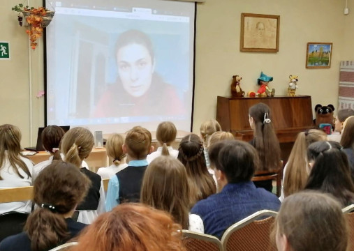 В «гостях» у писателя Юлии Кузнецовой побывали вологодские школьники