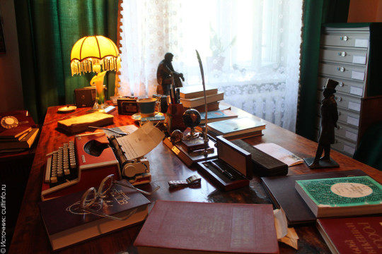 Музей-квартира В.И. Белова приглашает на новогодние литературные игры
