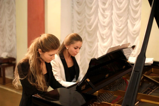 XII Всероссийский открытый конкурс фортепианных дуэтов «За роялем вдвоем» имени Александра Бахчиева прошел в Вологде 