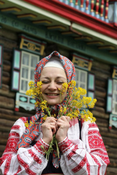 «Посидим да поокаем, гости дорогие»: Ульяна Савишна из «Семенково» встретится с вологжанами 