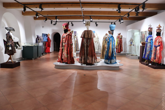 Костюмы и аксессуары из фильма-сказки «Конек-горбунок» представлены в Вологодском музее-заповеднике