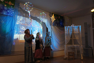 Фестивалем «Рождественская свеча» открыли в Кириллове Год театра