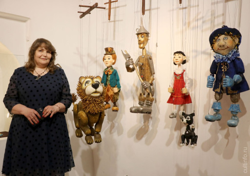 Более 80 «кукольных историй» привезла из Череповца в Вологду мастерица Светлана Ковалева