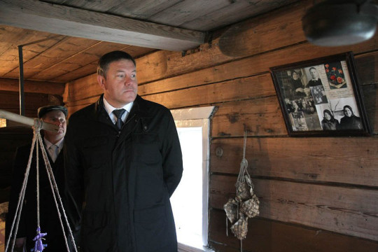 Глава региона посетил мемориальный комплекс «Бобришный угор»