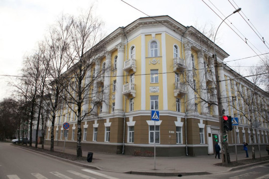 Областной музыкальный колледж получит 6,4 млн. рублей на капитальный ремонт здания общежития 