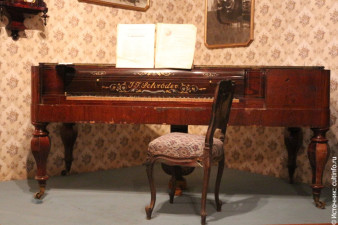 Раритетный рояль, выигранный в лотерею жительницей Кадникова