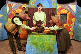 Спектакль «Мишук или Сказка о непослушном медвежонке». Премьера состоялась 12.02.2008.