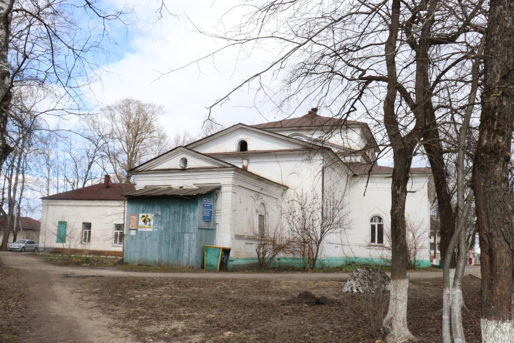 Богоявленский храм в Кадникове. Фото 2022 года