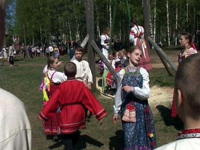 Продолжить "Хохловские игиища"