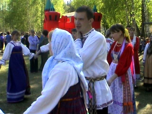 Продолжить "Хохловские игиища"