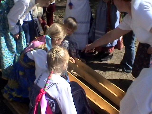 Продолжить "Хохловские игиища"