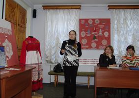 Двенадцать человек из восьми районов Вологодской области и г. Вологды стали  специалистами по кружевоплетению