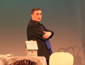 В театре кукол «Теремок» состоялся бенефис Владимира Даценко «Толпа несыгранных ролей», посвященный 25-летию творческой деятельност