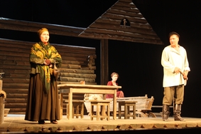 Спектакль Большого драматического театра им. Г. А. Товстоногова «Власть тьмы, или Коготок увяз, всей птичке пропасть»