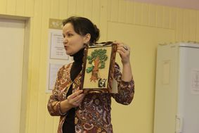 Сотрудники Вологодской областной юношеской библиотеки провели в доме-интернате для инвалидов и пожилых людей праздничное мероприятие «Невзгодам вопреки»