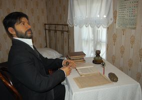 Анонс выставки картин, посвященных пребыванию в Вологодской губернии Сталина
