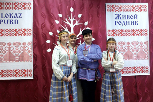«Линдуйжед», «Пурдайне», «Касткуйне», «Келлойне» – участники этнокультурного фестиваля «Живой родник»