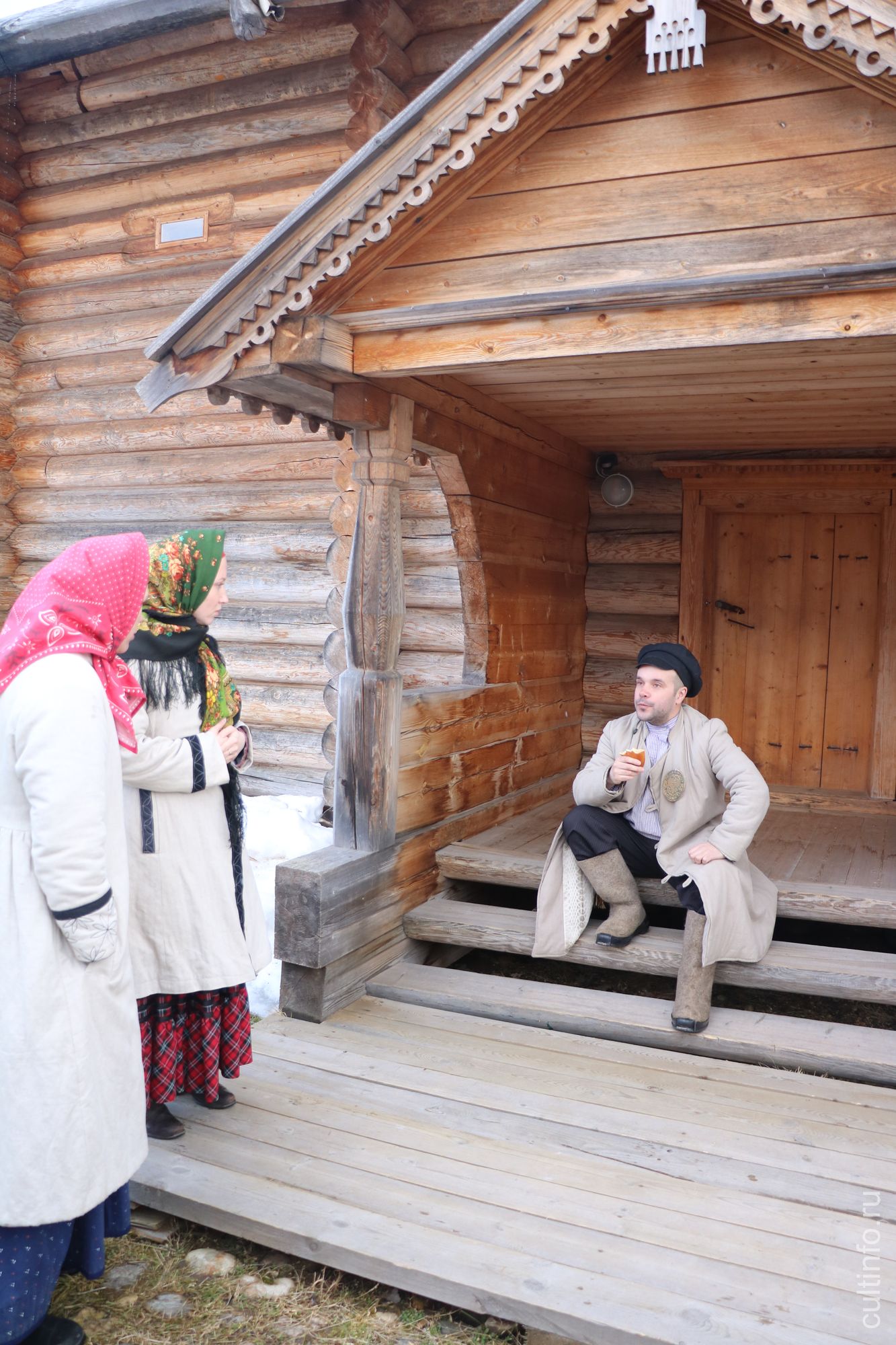 Караул у «санитарного» дома. Интерактивная зарисовка проекта «Наши крестьянские будни»