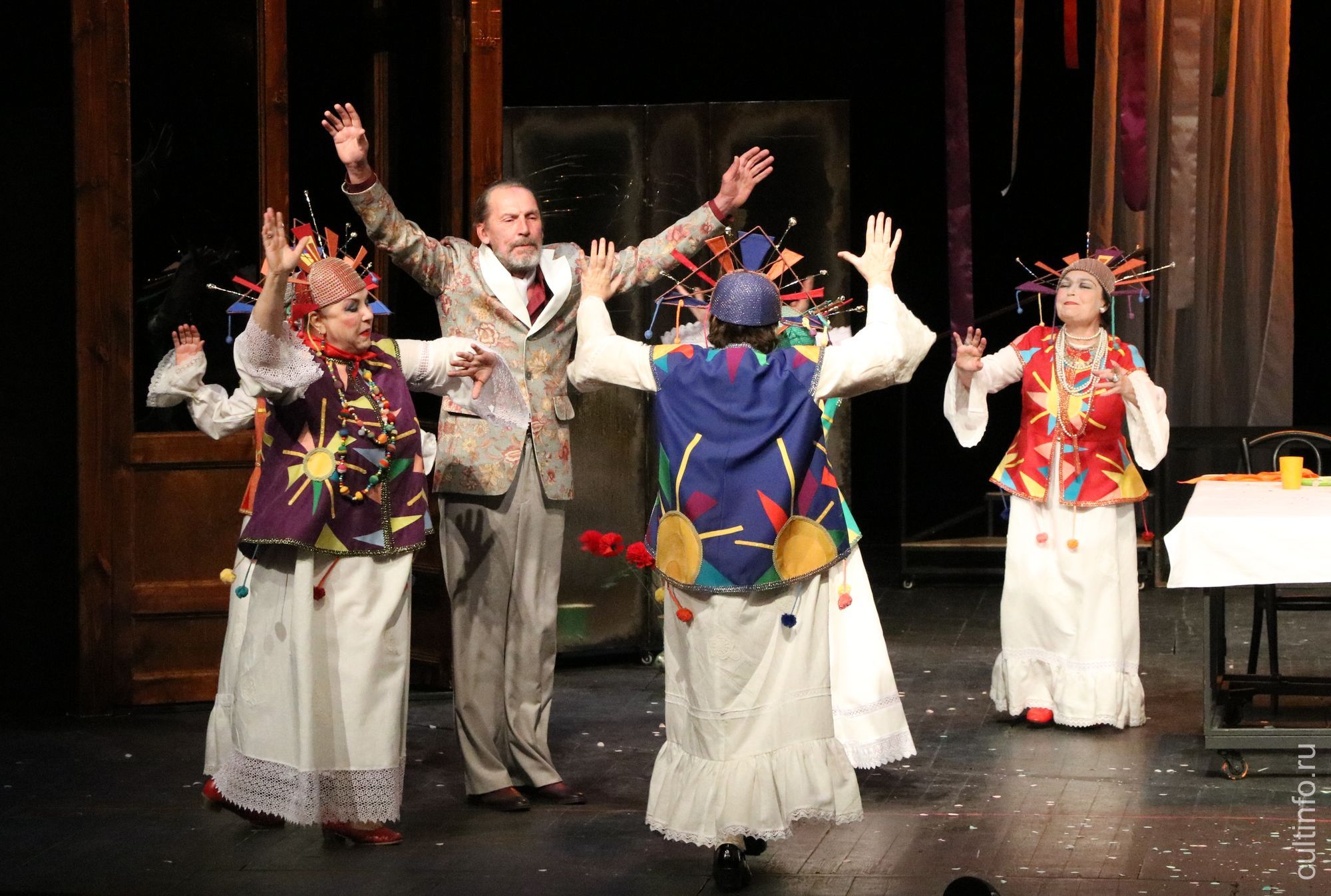 Спектакль Вологодского драматического театра «Баба Шанель»