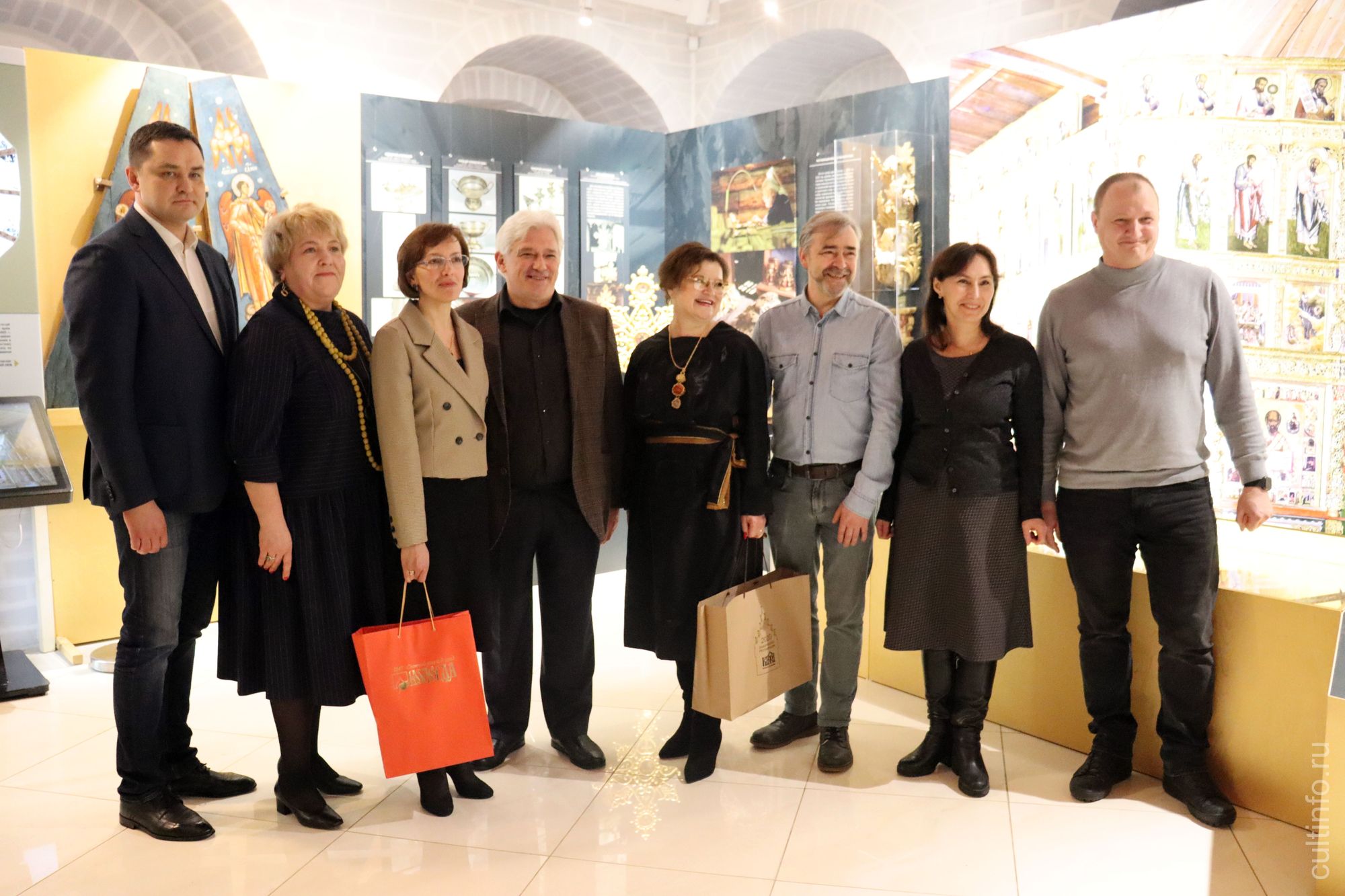 Директор музея-заповедника «Кижи» Елена Богданова отметила на открытии высокий профессионализм вологодских реставраторов и призвала беречь памятники деревянного зодчества на Вологодчине.