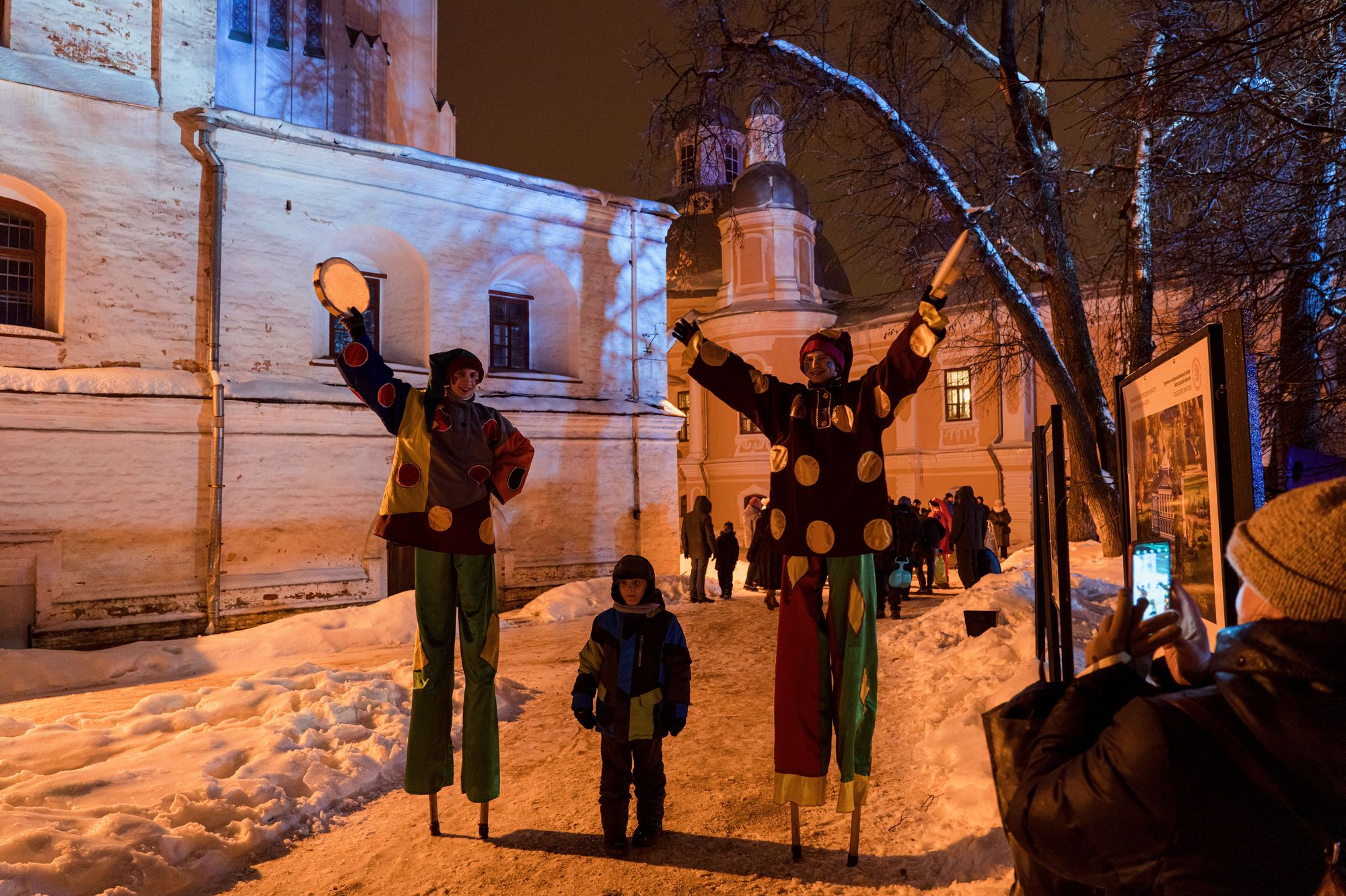 «Настоящий вологодский Новый год» в Вологодском кремле. Фото Романа Ильина «Настоящий вологодский Новый год» в Вологодском кремле. Фото Романа Ильина