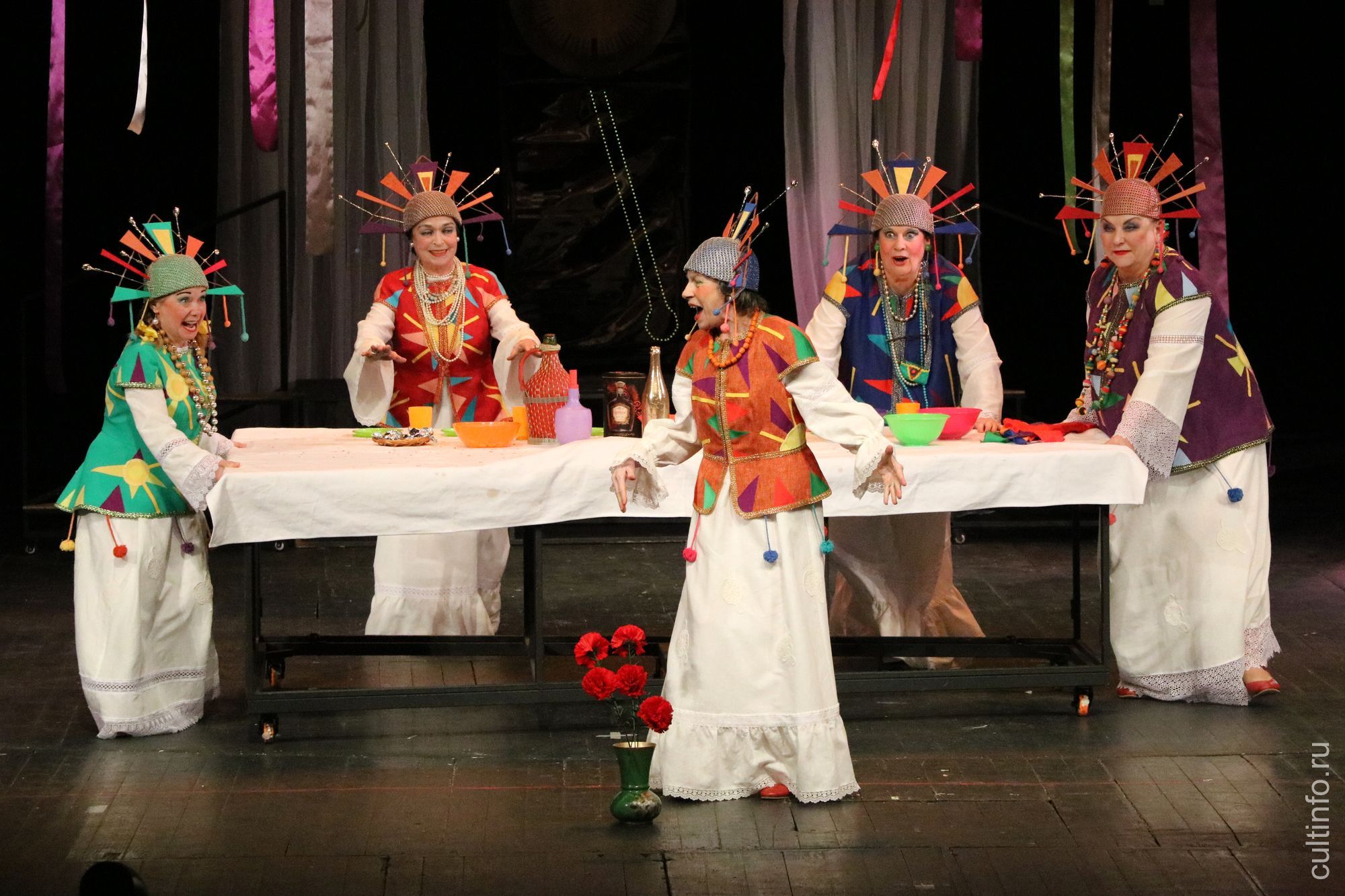 Спектакль Вологодского драматического театра «Баба Шанель»