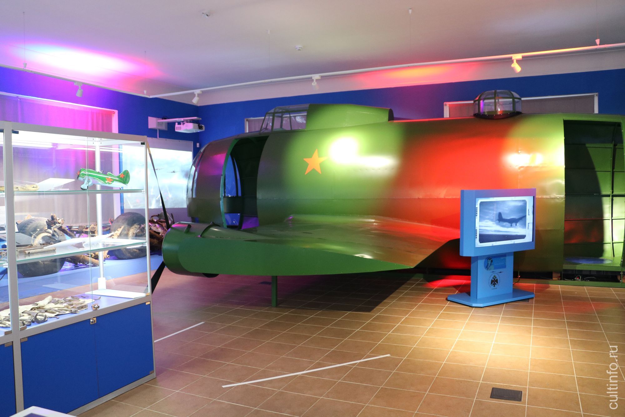 Экспозиция Музея Евгения Преображенского в Народном доме в Кириллове