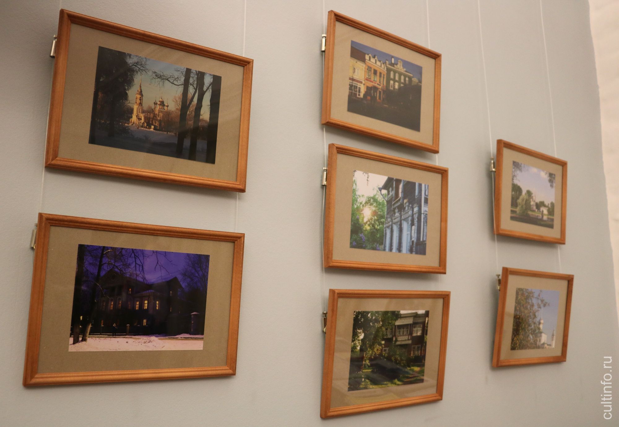 Фотовыставка Ольги Пономаревой в Доме Левашова на ул. Герцена, 37