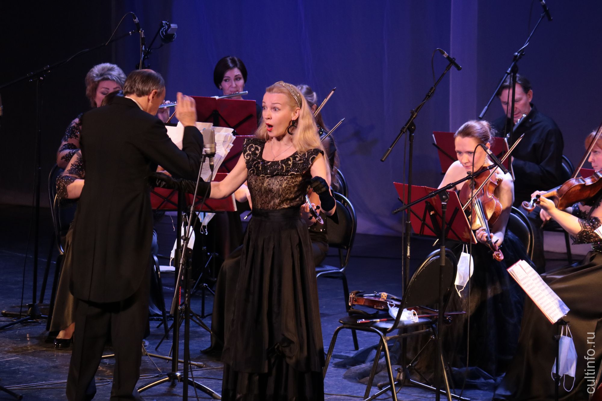 Солистка Вологодской филармонии Светлана Колесникова