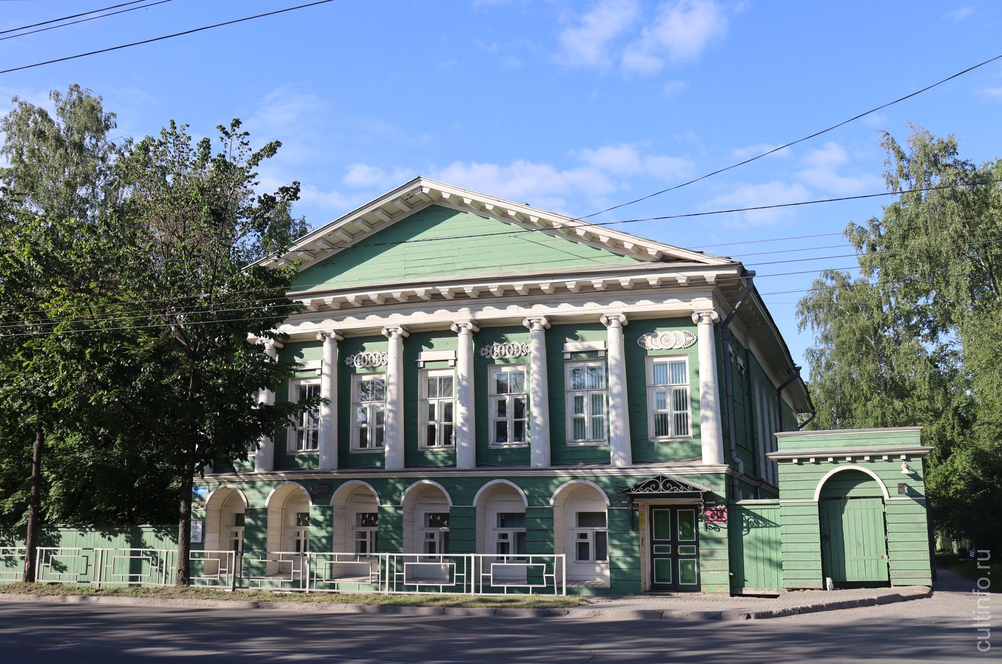 Дом Левашова