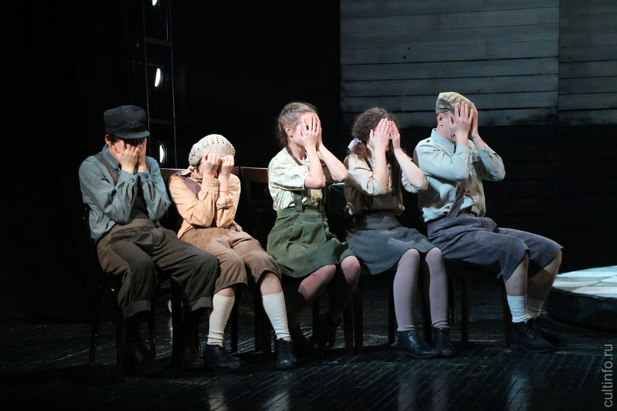 Спектакль Вологодского театра для детей и молодежи «Варшавский набат» (2020) 