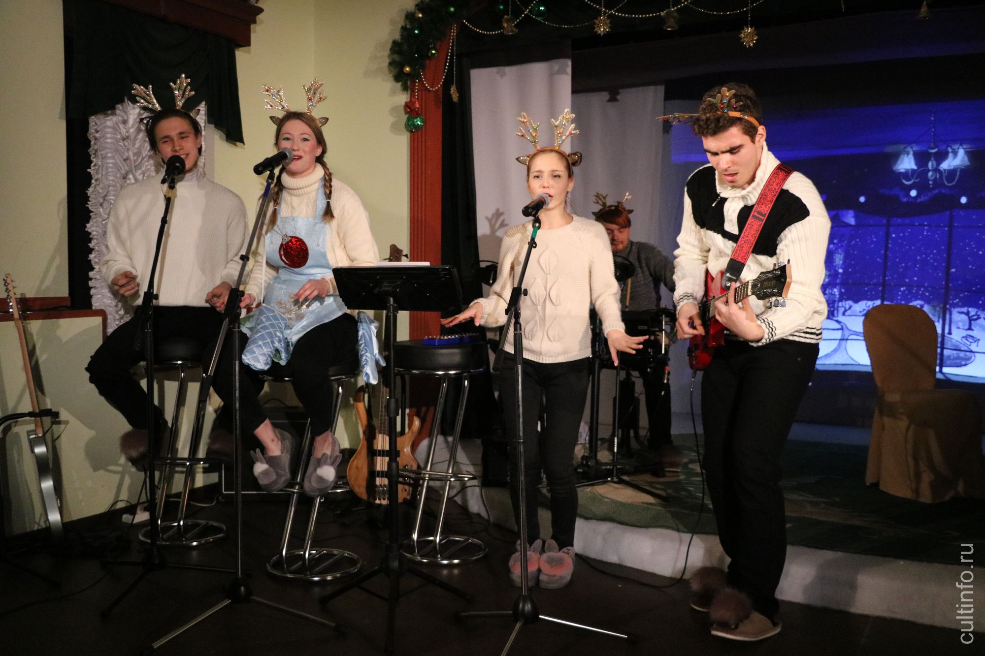 «Квартирник у Деда Мороза»