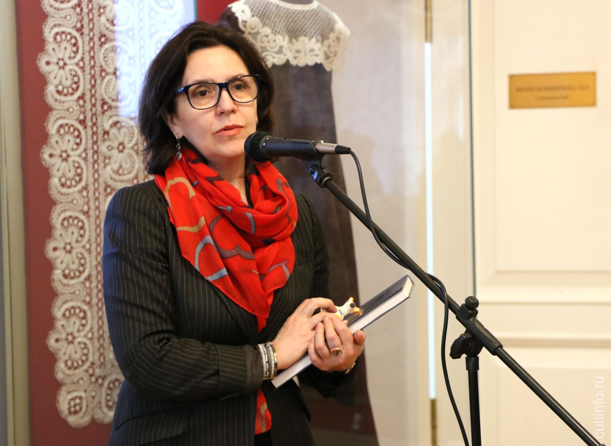 Директор Вятского художественного музея им. Васнецовых Анна Шакина 