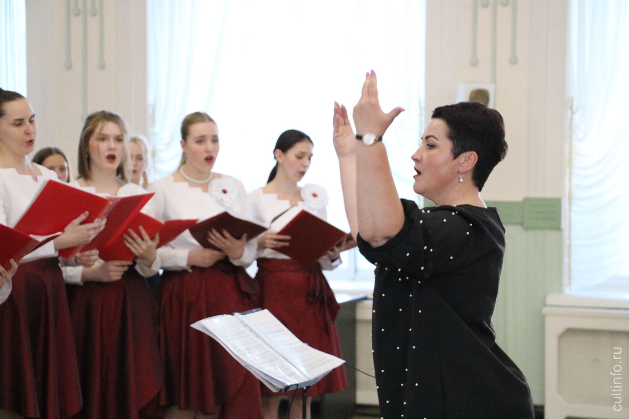 Елена Назимова