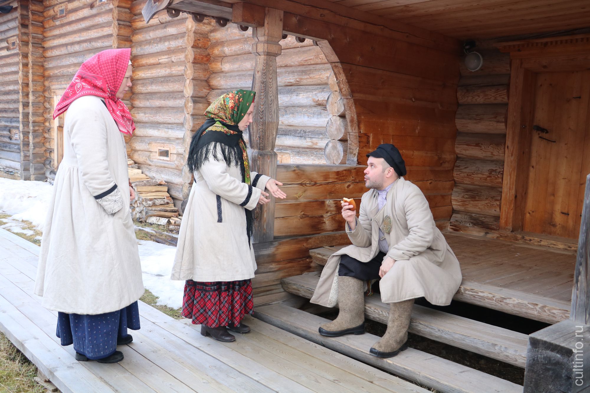 Караул у «санитарного» дома. Интерактивная зарисовка проекта «Наши крестьянские будни»