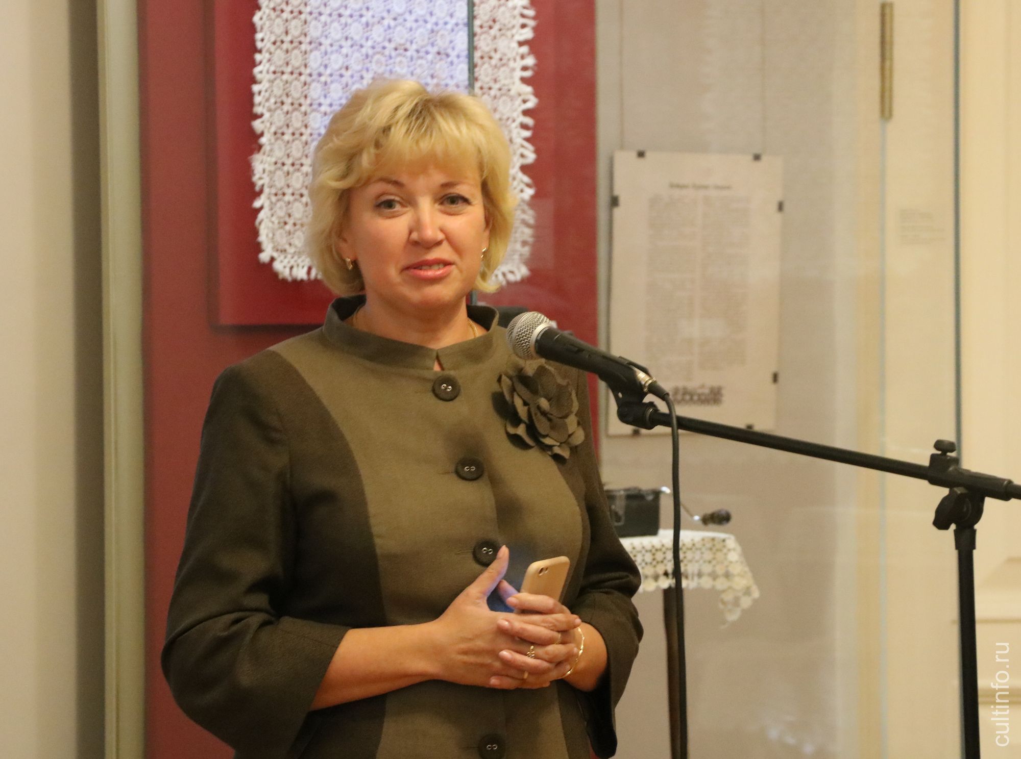 Директор Центра ремесел Вера Манык