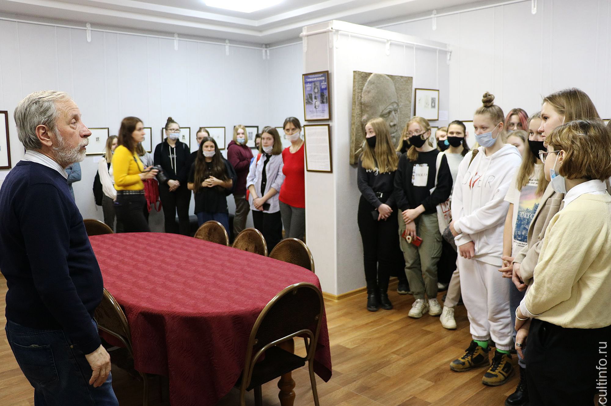 Экскурсия для учеников Детской художественной школы им. Корбакова Экскурсия для учеников Детской художественной школы им. Корбакова