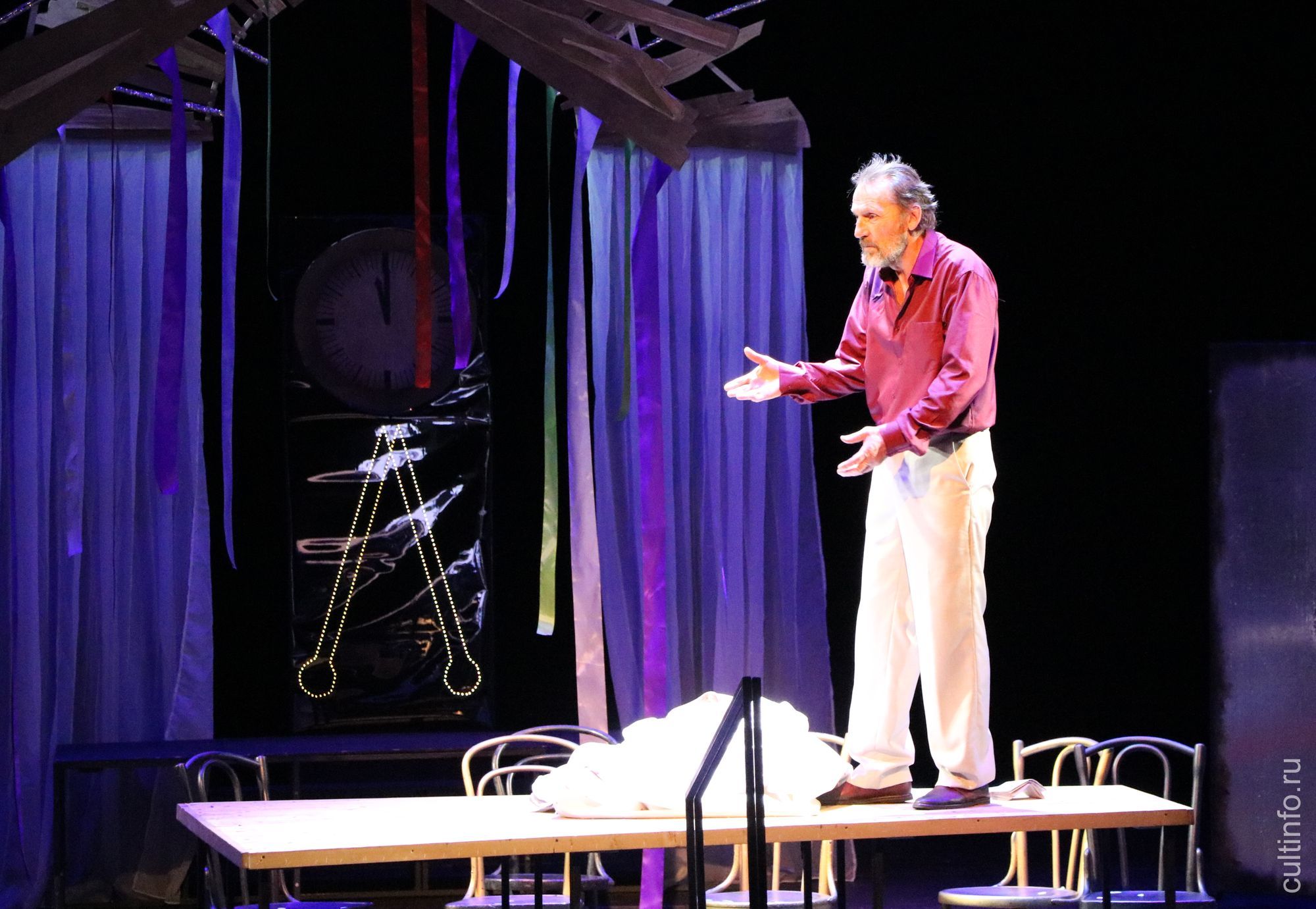 Спектакль Вологодского драматического театра «Баба Шанель»