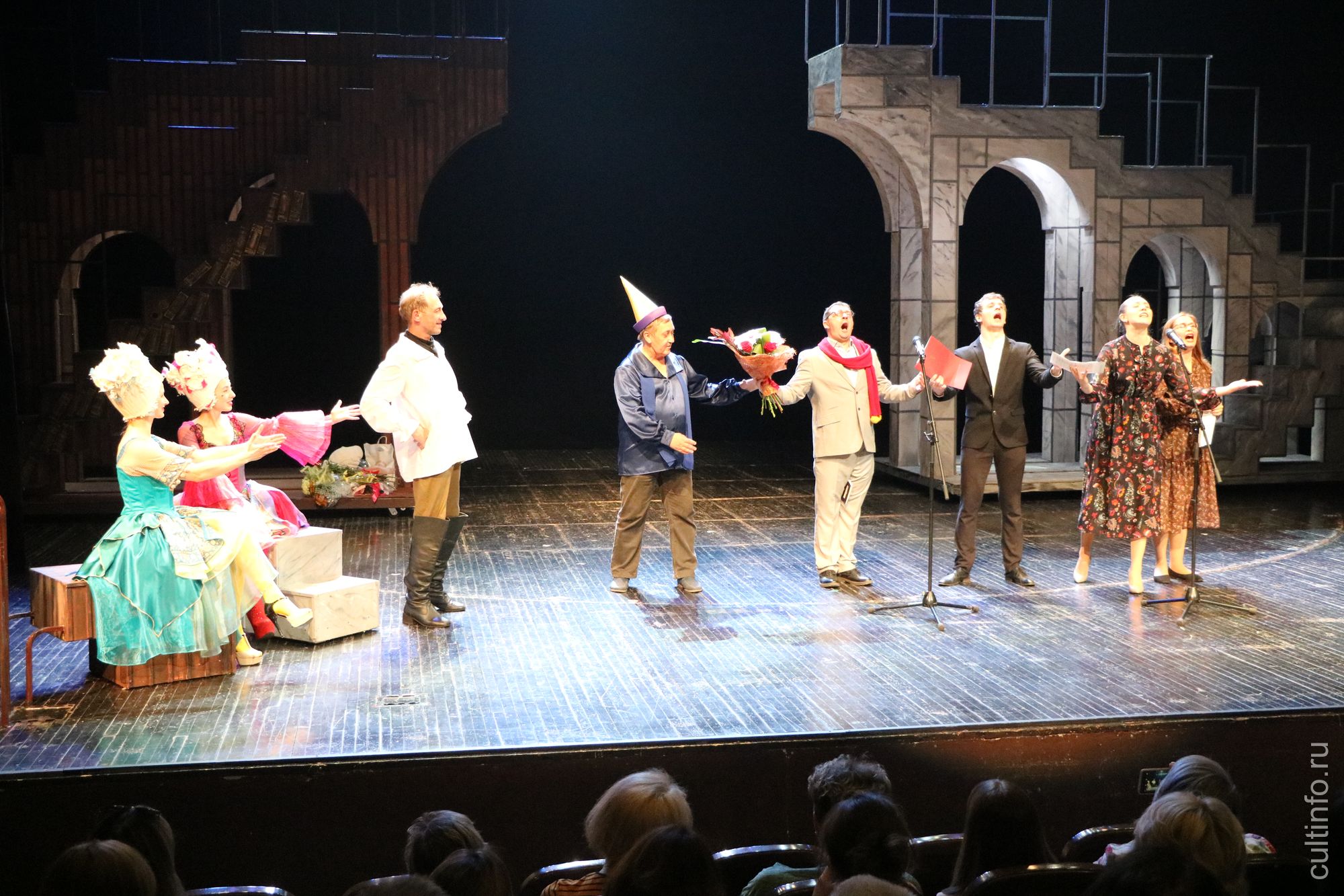 И снова с поздравлениями Вологодский театр кукол «Теремок»