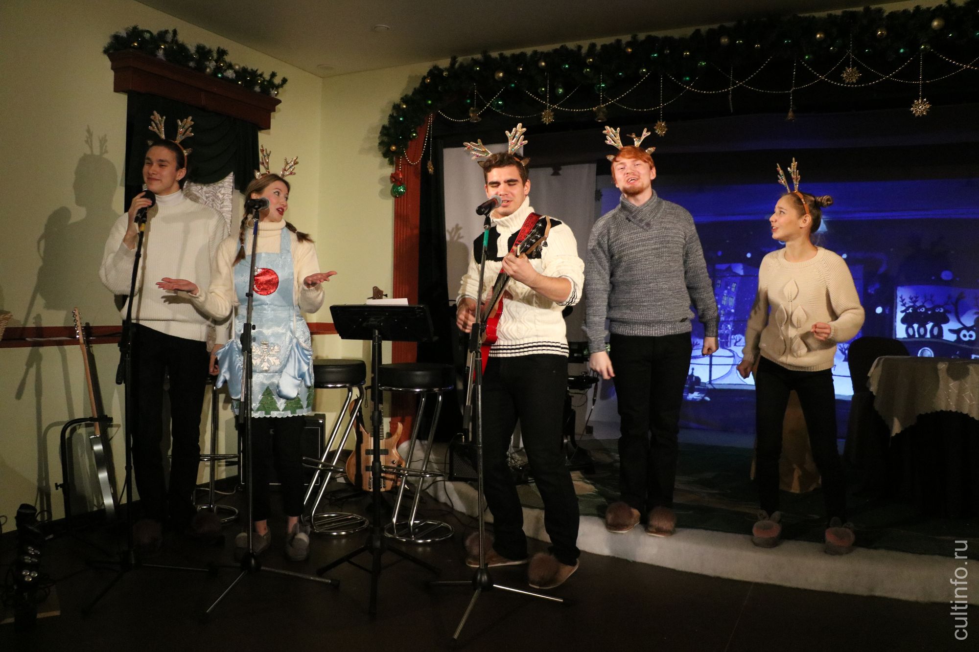 «Квартирник у Деда Мороза»