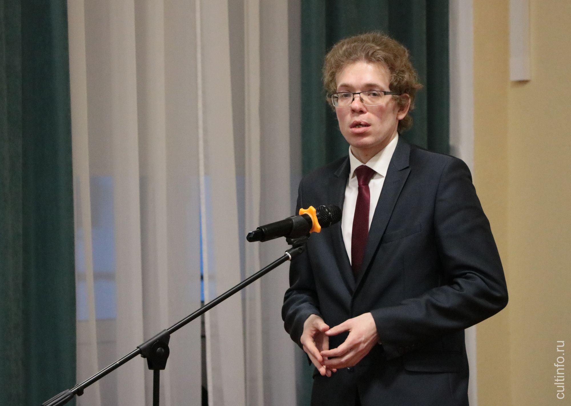 Андрей Яньшин