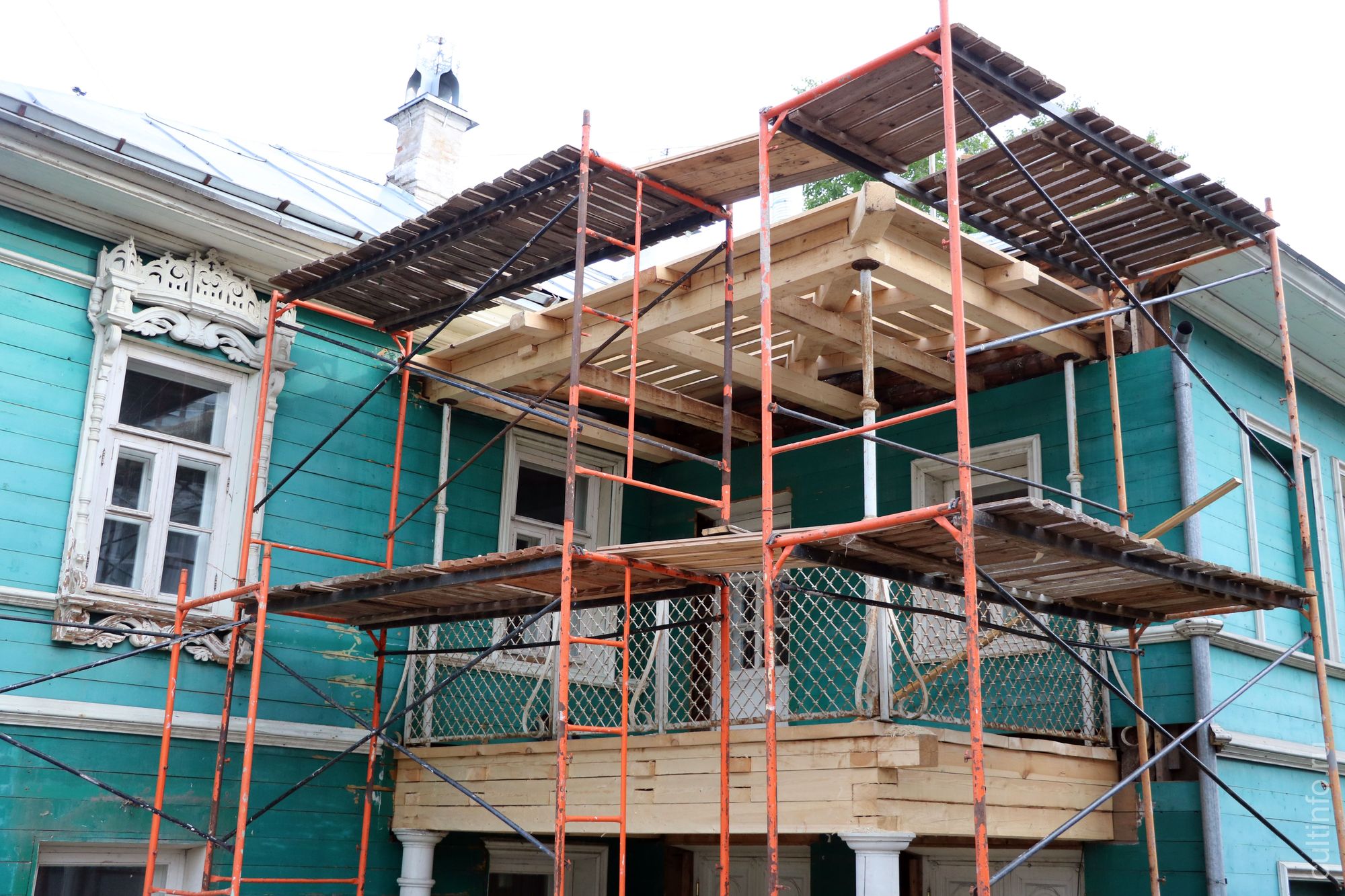 Дом купцов Пановых. Фото 23 июня 2022 года