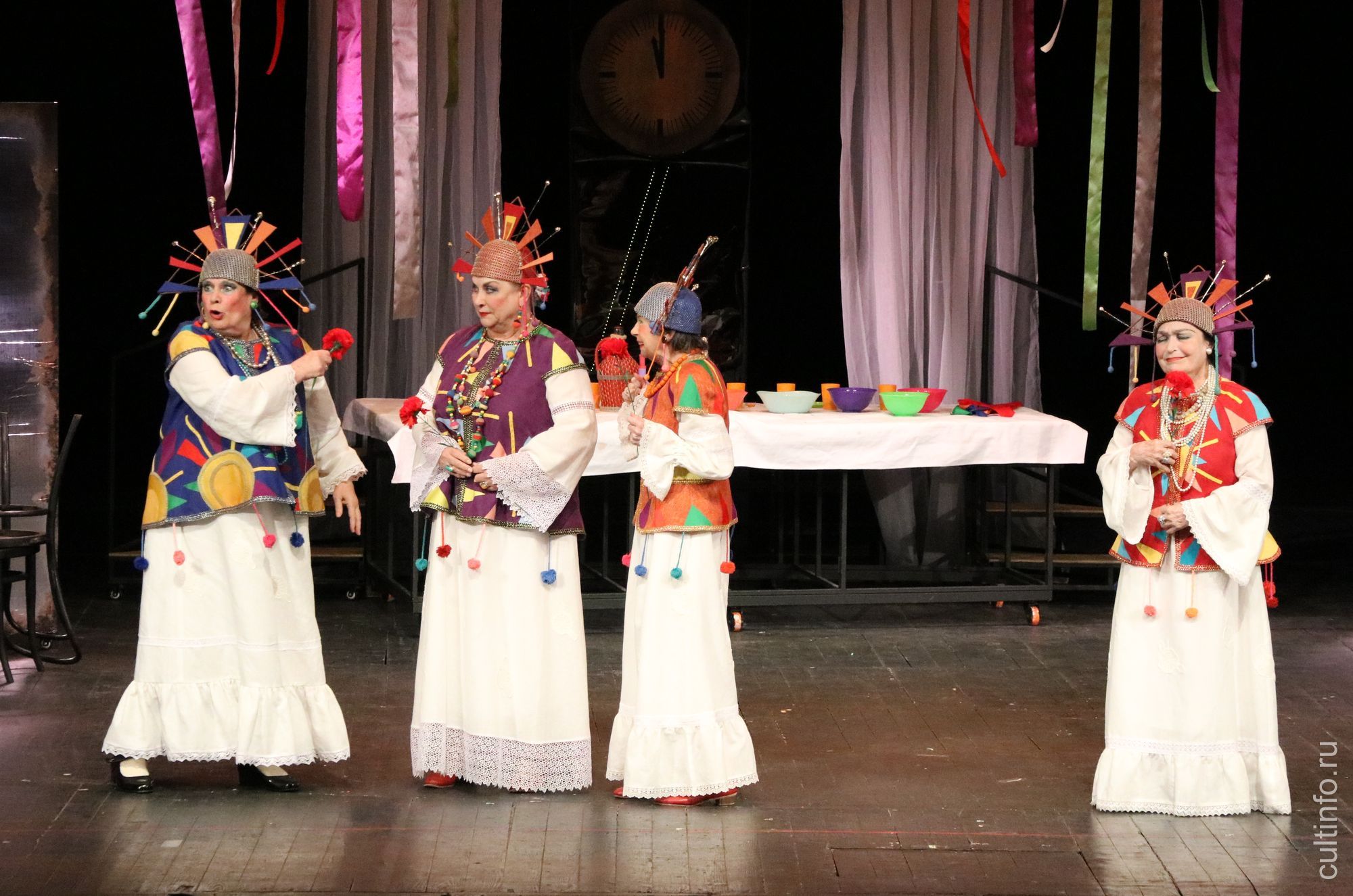 Спектакль Вологодского драматического театра «Баба Шанель»