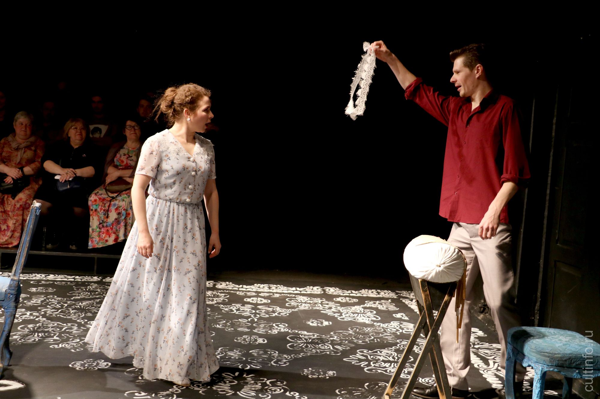 Спектакль Вологодского драматического театра «Не всё коту масленица»