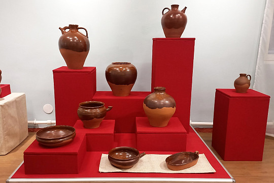 Глиняные сокровища Вологодчины: научно-популярная лекция раскроет секреты старинной керамики из фондов Кирилло-Белозерского музея