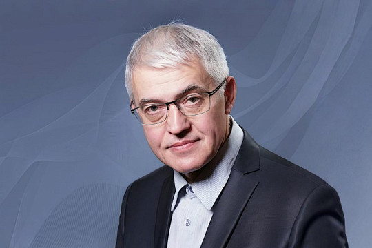 Шопена, Моцарта и Россини исполнят в Вологде пианист-виртуоз Александр Рыбин, профессор Нижегородской консерватории, и Камерный оркестр областной филармонии