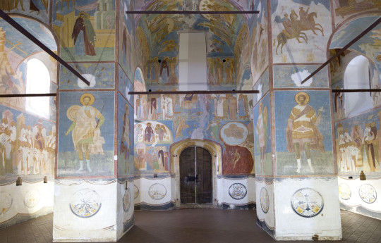 Фрески в Ферапонтовом монастыре пытаются восстановить с помощью искусственного интеллекта